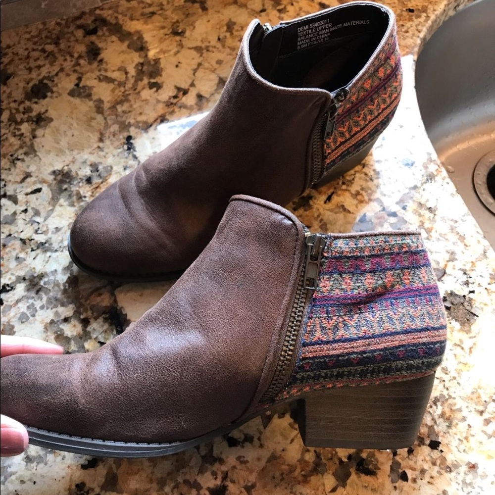 Curfew Booties size 8.5